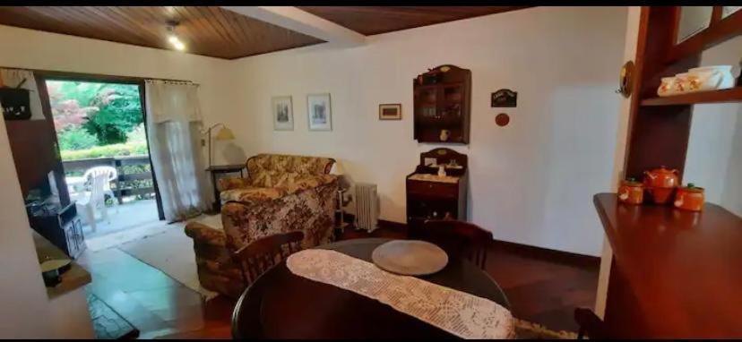 Apartamento Solar Dos Passaros - Capivari - 2022 Campos do Jordão